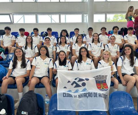 Nadadores do CNAL que participaram 
