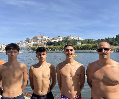 Nadadores do CNAL que participaram 